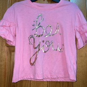 girls tee with ruffles on sleeves